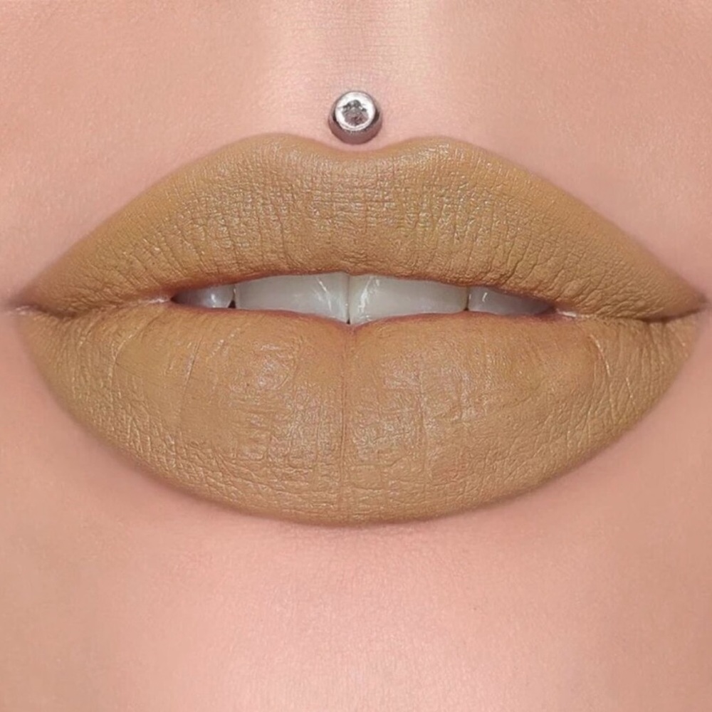 Jeffree Star Velvet Trap Lipstick New in Box
